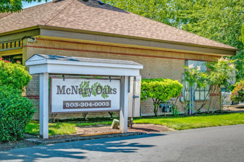 McNary Oaks Entrance and Sign